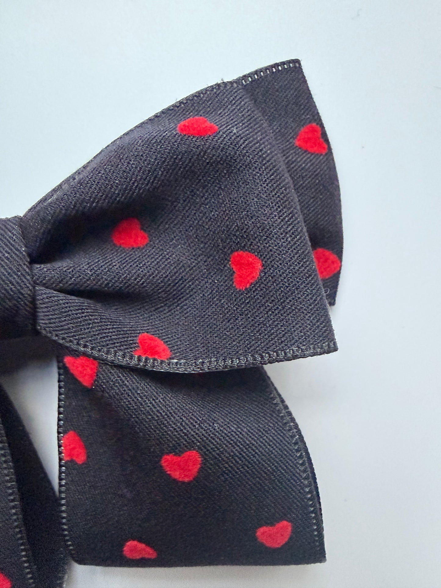 Small Bow Hair Clips - Black Hearts